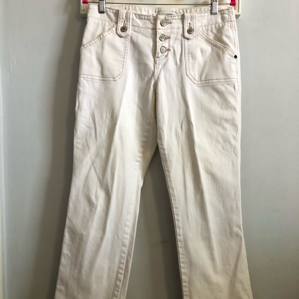 White mom jeans